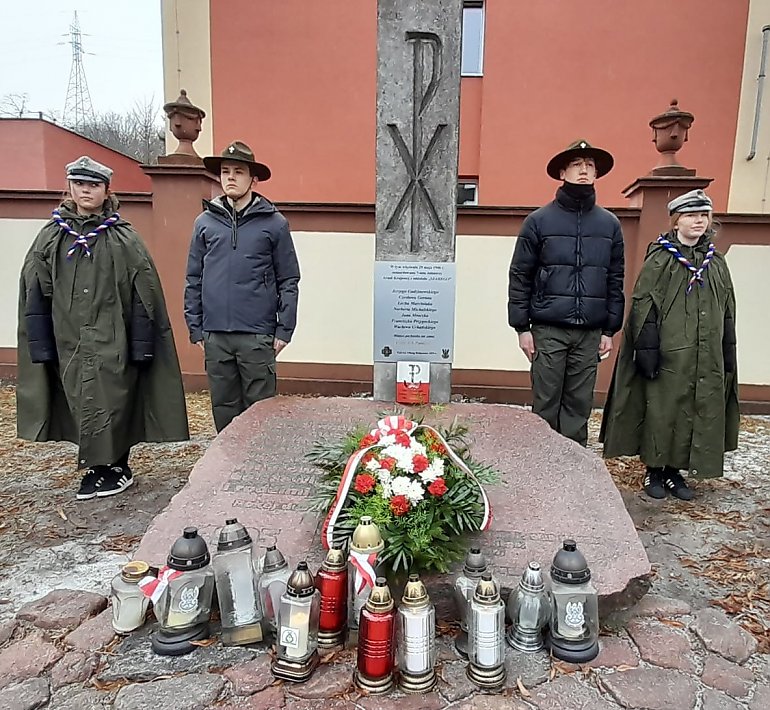 Bydgoszczanie pamiętają o bohaterze! Harcerze uczcili Zbigniewa Smoleńskiego „Żurawia”