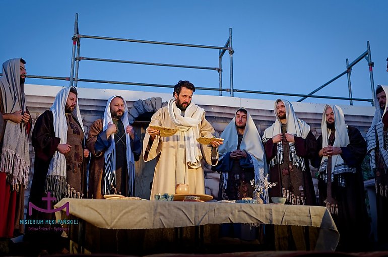 Język Chrystusa i jubileuszowy album. Twórcy Misterium Męki Pańskiej  obchodzili 25-lecie tej inicjatywy