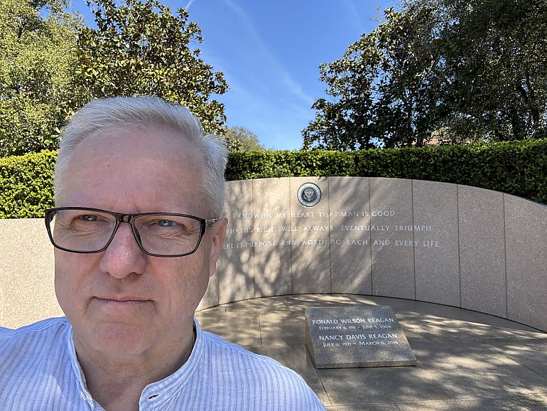 Pielęgniarka z Florydy chce ataku na USA? Sprawa Joyce Schulz-Fury i polityczne gry za oceanem