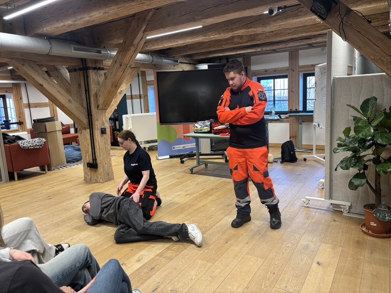 Jak uratować życie? Bezpłatne warsztaty w Bydgoszczy przyciągnęły tłumy