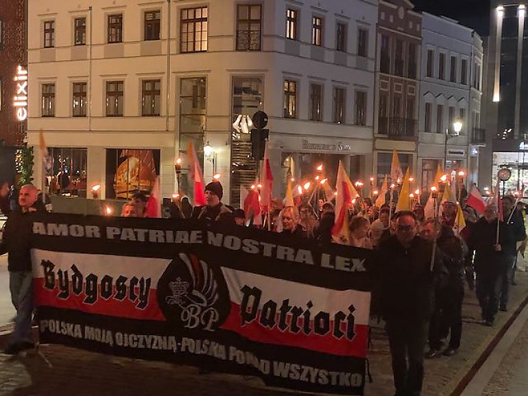 Bydgoszcz przeszła ulicami z pamięcią. Marsz ku czci Jana Pawła II w rocznicę jego śmierci