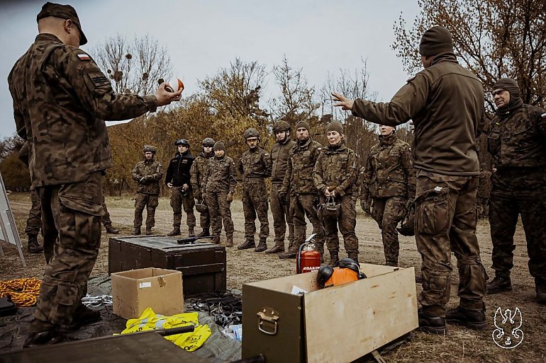 Nauka zamieniła się w praktykę! Terytorialsi odnaleźli dwie zagubione osoby