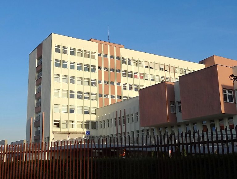 Problemy finansowe i awarie w bydgoskim szpitalu wojskowym. Poseł Piotr Król składa interpelację do MON