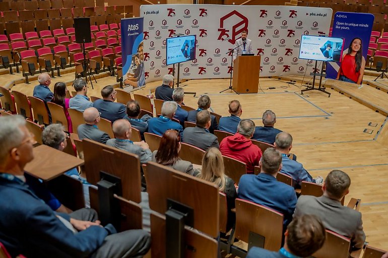 Dziekani z całej Polski obradują w Bydgoszczy. Politechnika pokazuje potencjał nowych technologii