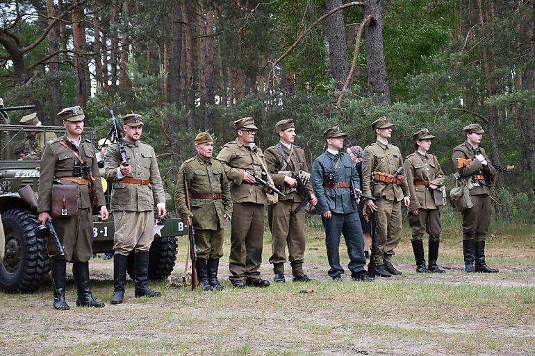 W Lipinkach znów zabiły dzwony. Poruszająca lekcja historii sprzed 80 lat