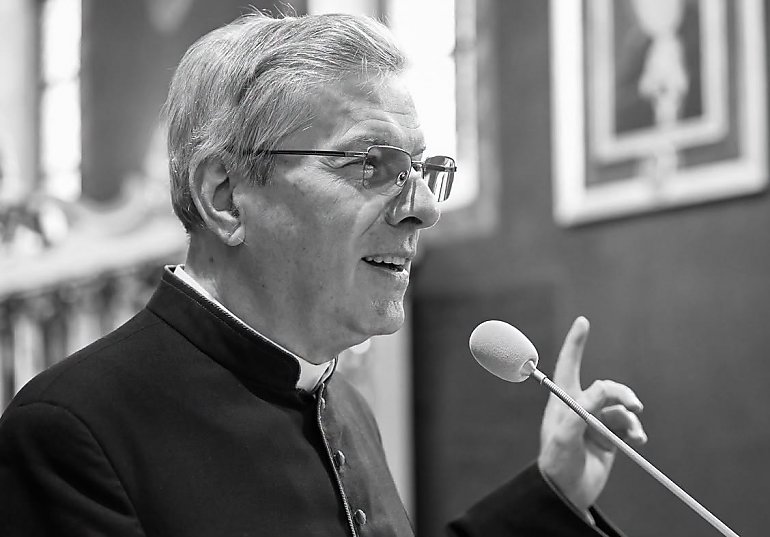 Nie żyje ks. infułat Stanisław Kotowski, proboszcz bydgoskiej katedry