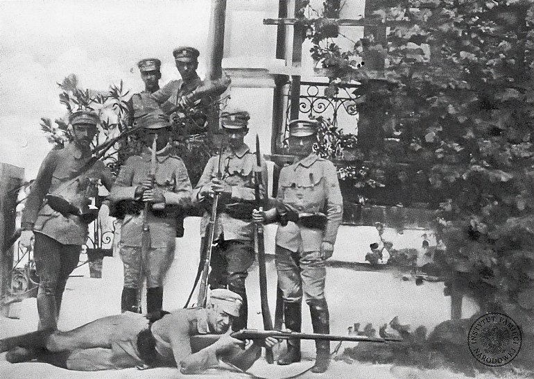 Generał „Grzmot” do końca pozostał ze swoimi żołnierzami. IPN przypomina dowódcę związanego z Bydgoszczą