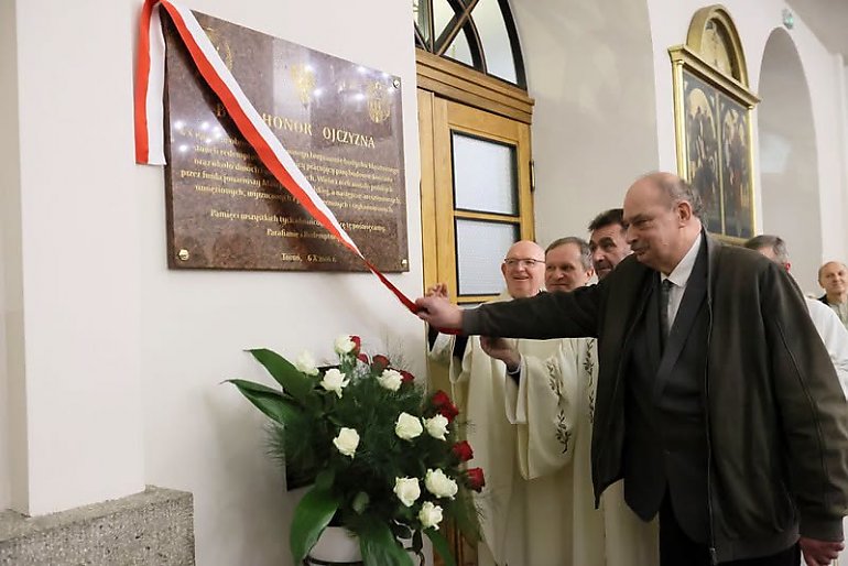 Stanęli w obronie klasztoru. Toruń upamiętnił protest sprzed 65 lat