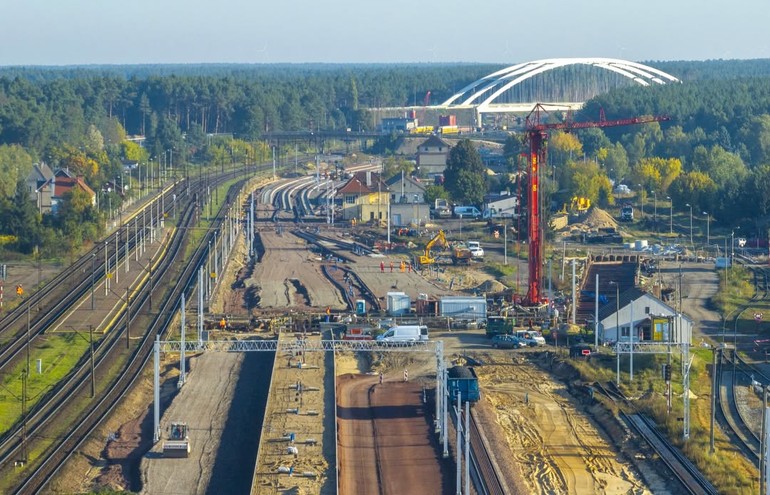 Rewolucja na stacji w Maksymilianowie: nowe perony i więcej pociągów