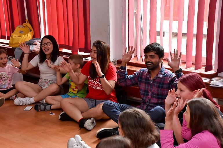 Wolontariusze z Azji: Polska jest piękna, a ludzie uśmiechnięci