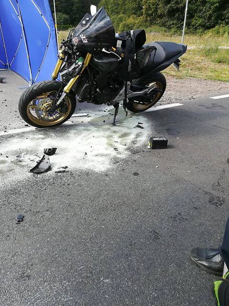 Motocyklisty nie udało się uratować. Wypadek w miejscowości Czarże