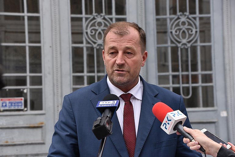 Dzakanowski przegrał w sądzie i wydał oświadczenie