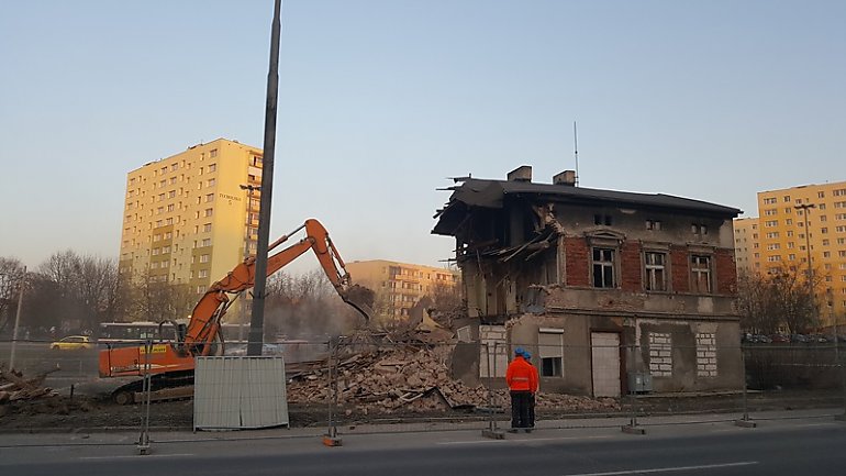 Wyburzenia pod budowę tramwaju na Kujawskiej [ZDJĘCIA]