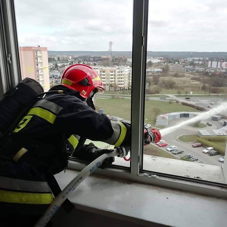 Symulacja pożaru w Fordonie. W ruchu podnośnik [ZDJĘCIA]