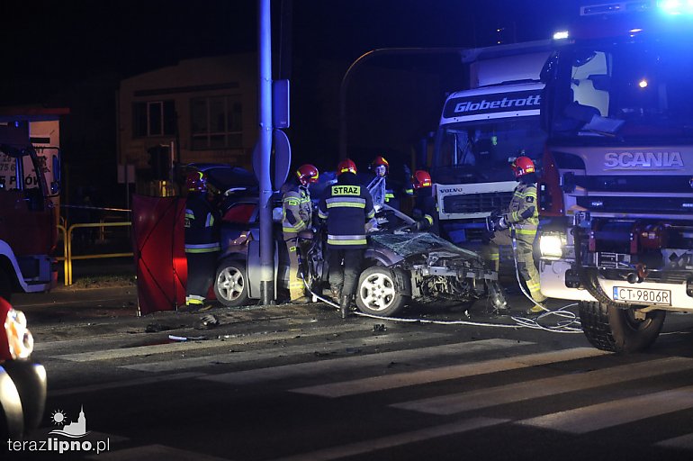 Tragedia na drodze w Lipnie. Zginęły dwie osoby [ZDJĘCIA]