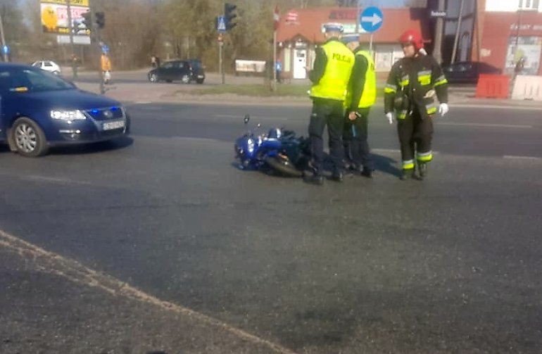 Wypadek motocykliscy. Trafił do szpitala [ZDJĘCIA]
