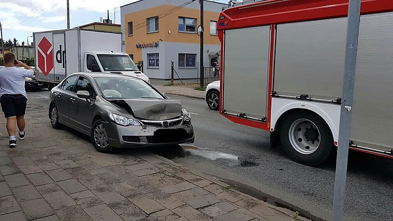 Zderzenie trzech samochodów na ulicy Inowrocławskiej [ZDJĘCIA]