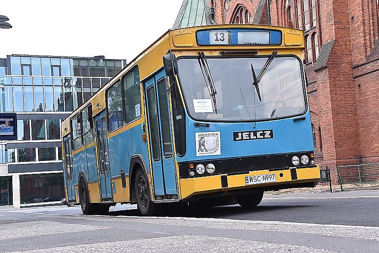 Zabytkowe autobusy przedefilują po mieście. Europejski Dzień bez Samochodu